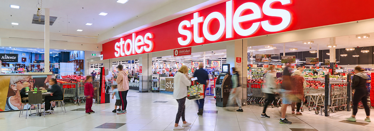 [stoles store front]